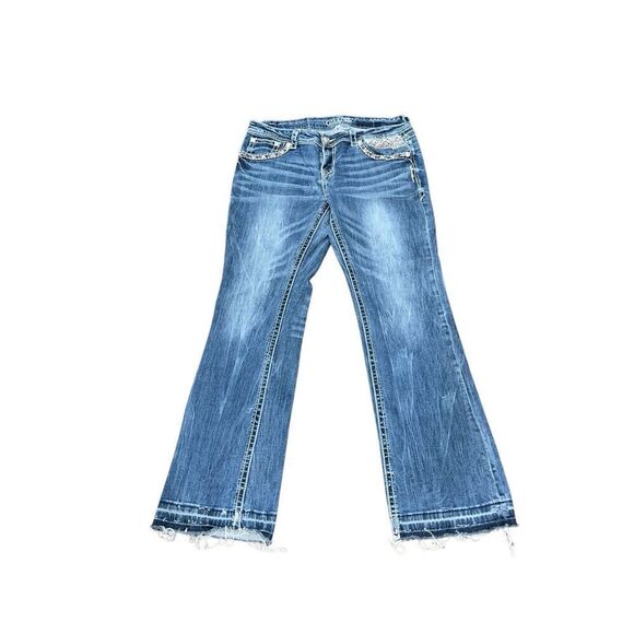 Grace in LA Aztec Rhinestone Embellished Size 31 Low rise Flared Jeans - Picture 1 of 4